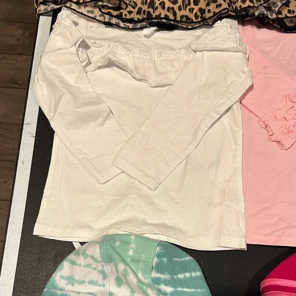 NWT/GUC Girls 3T thru 5/6 clothing bundle 17 piece bundle - Picture 6 of 14
